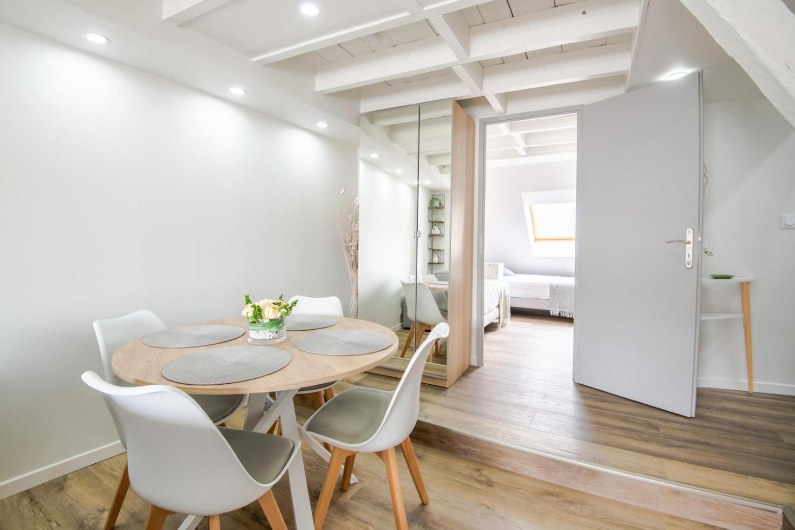 Chez Soline - Le Duplex Climatise 阿姆博斯 外观 照片