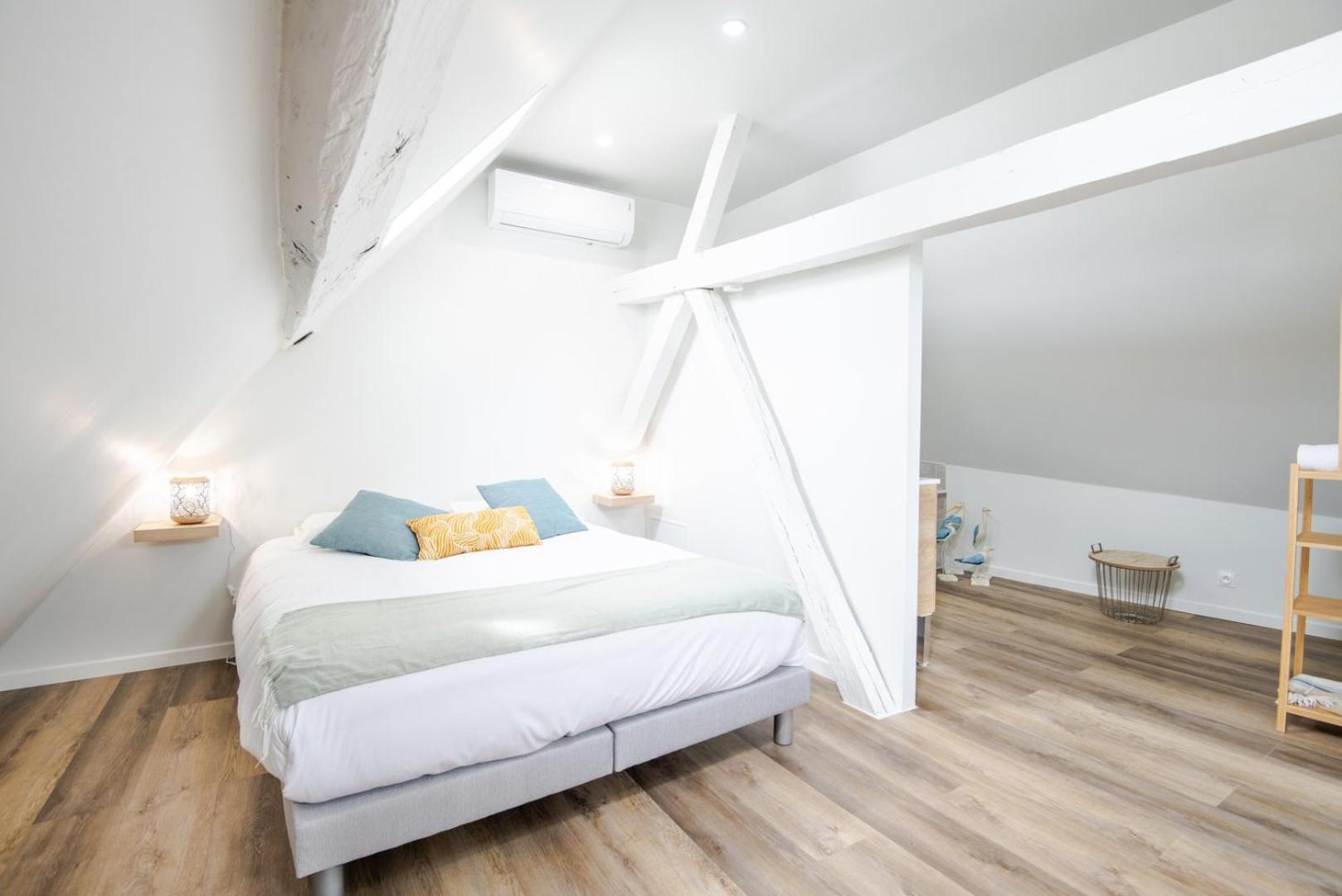 Chez Soline - Le Duplex Climatise 阿姆博斯 外观 照片