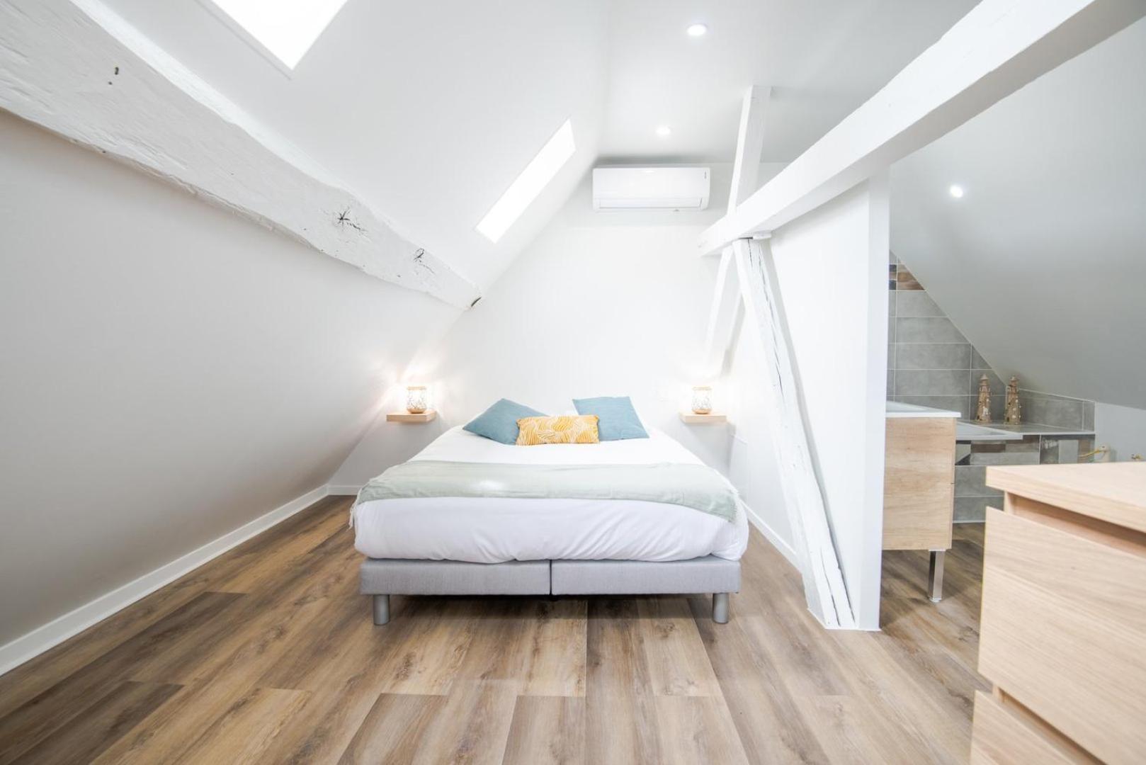 Chez Soline - Le Duplex Climatise 阿姆博斯 外观 照片